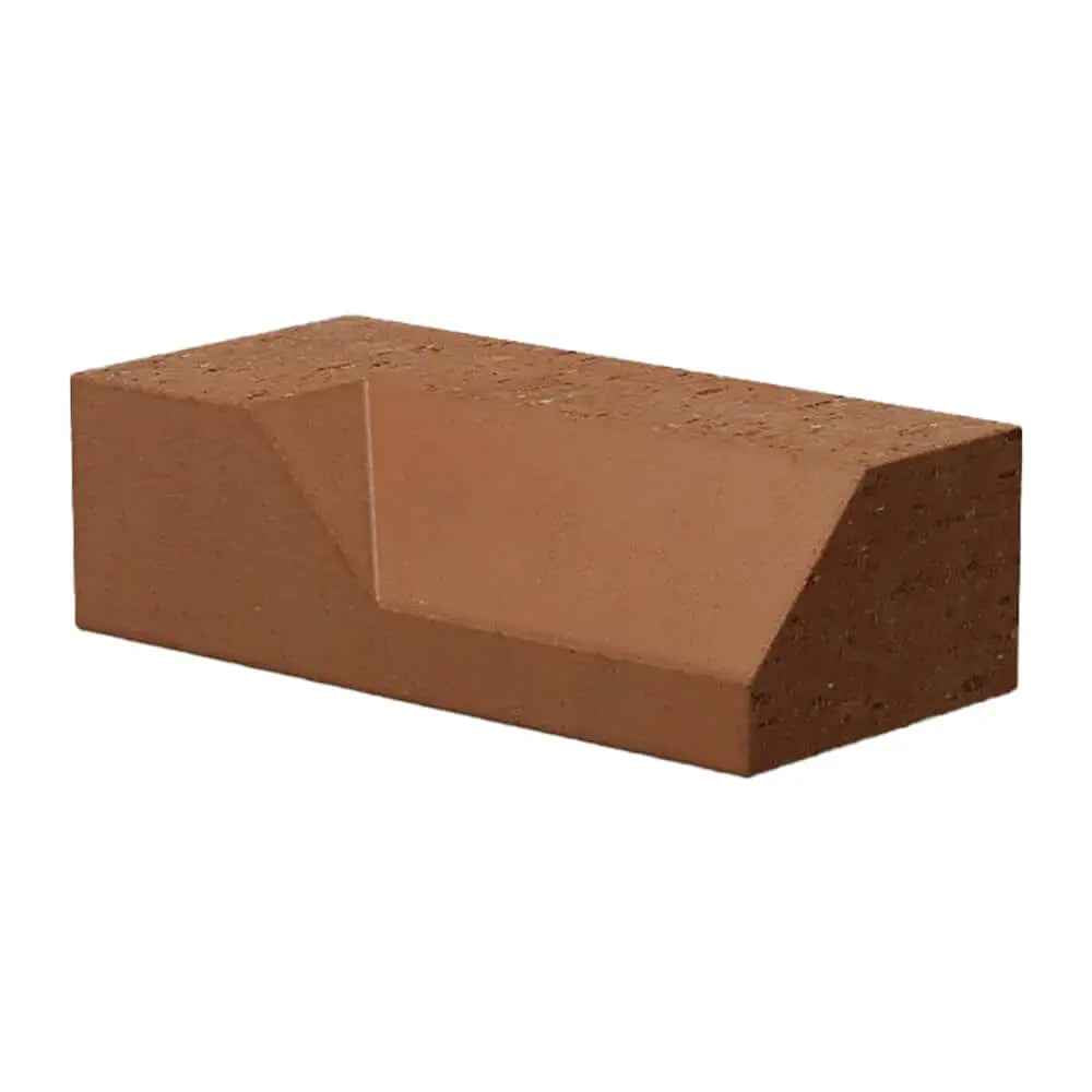 Pl4.2 Red Plinth Int Return