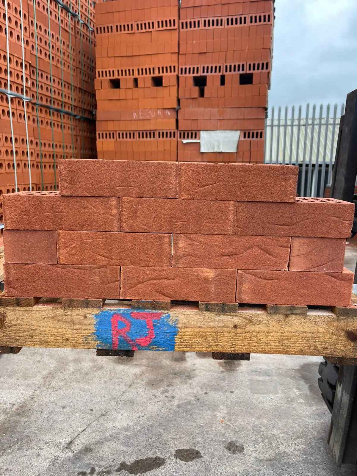 65mm Darlaston Red Tuscan N/S Facing Brick Pack of 1000