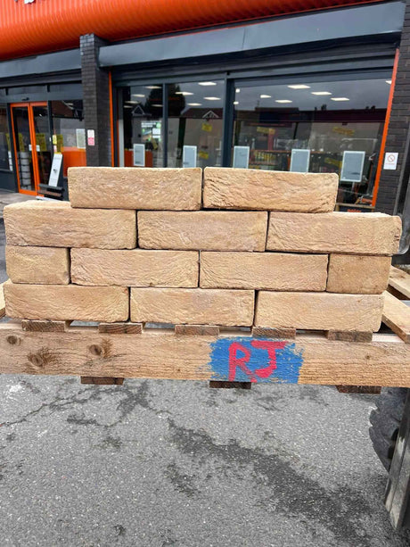 Minster Beckstone Mixture N/S Facing Brick Pack of 475